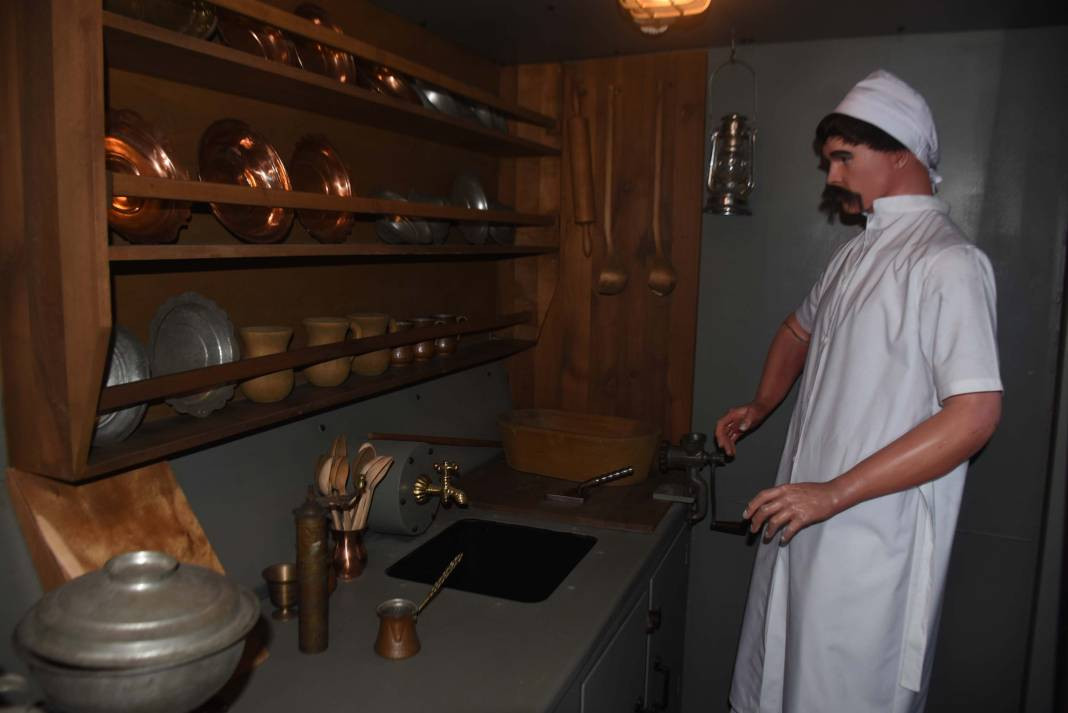 TCG Nusret Müze Gemisi’ne ziyaretçi akını - Resim: 7